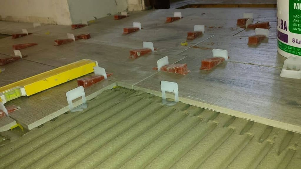 Il costo posa gres porcellanato effetto legno
